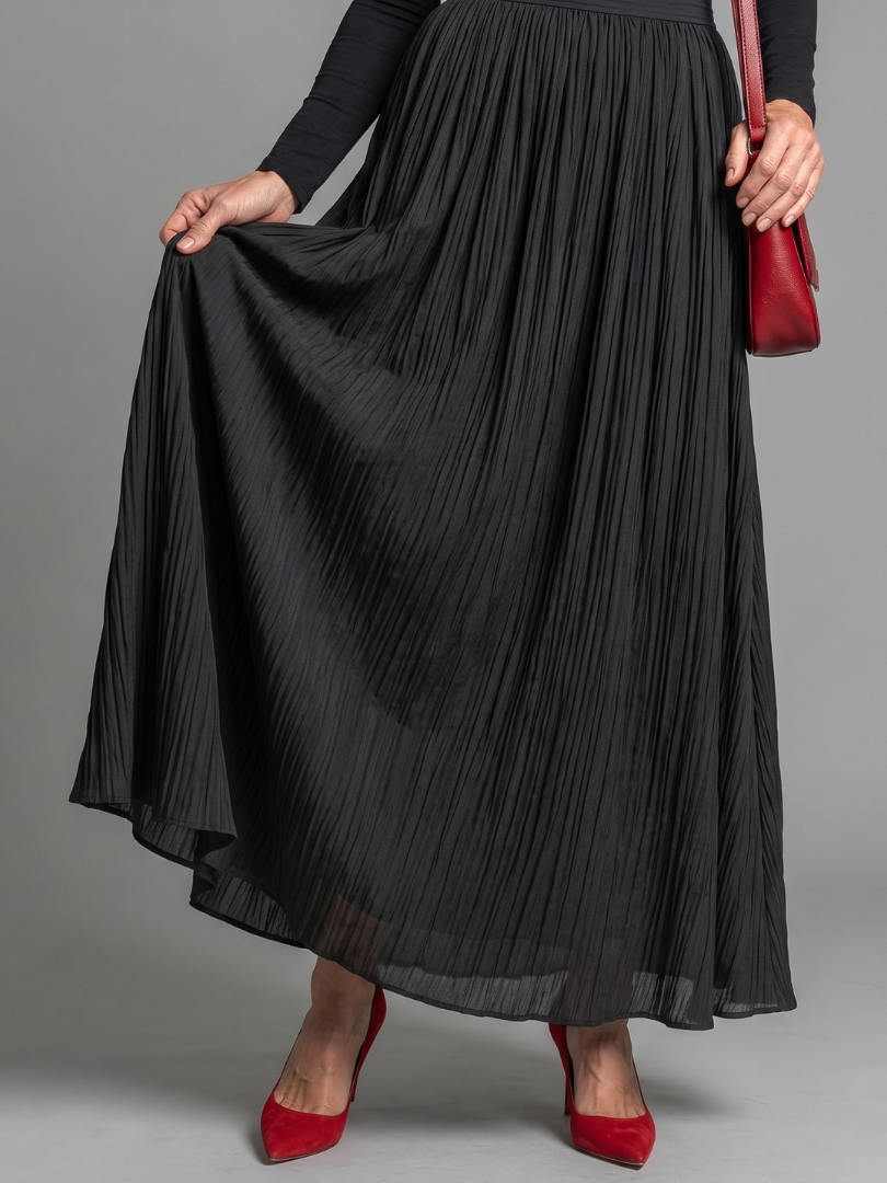 Lana | Langärmliges Midikleid mit Rollkragen und betonter Taille