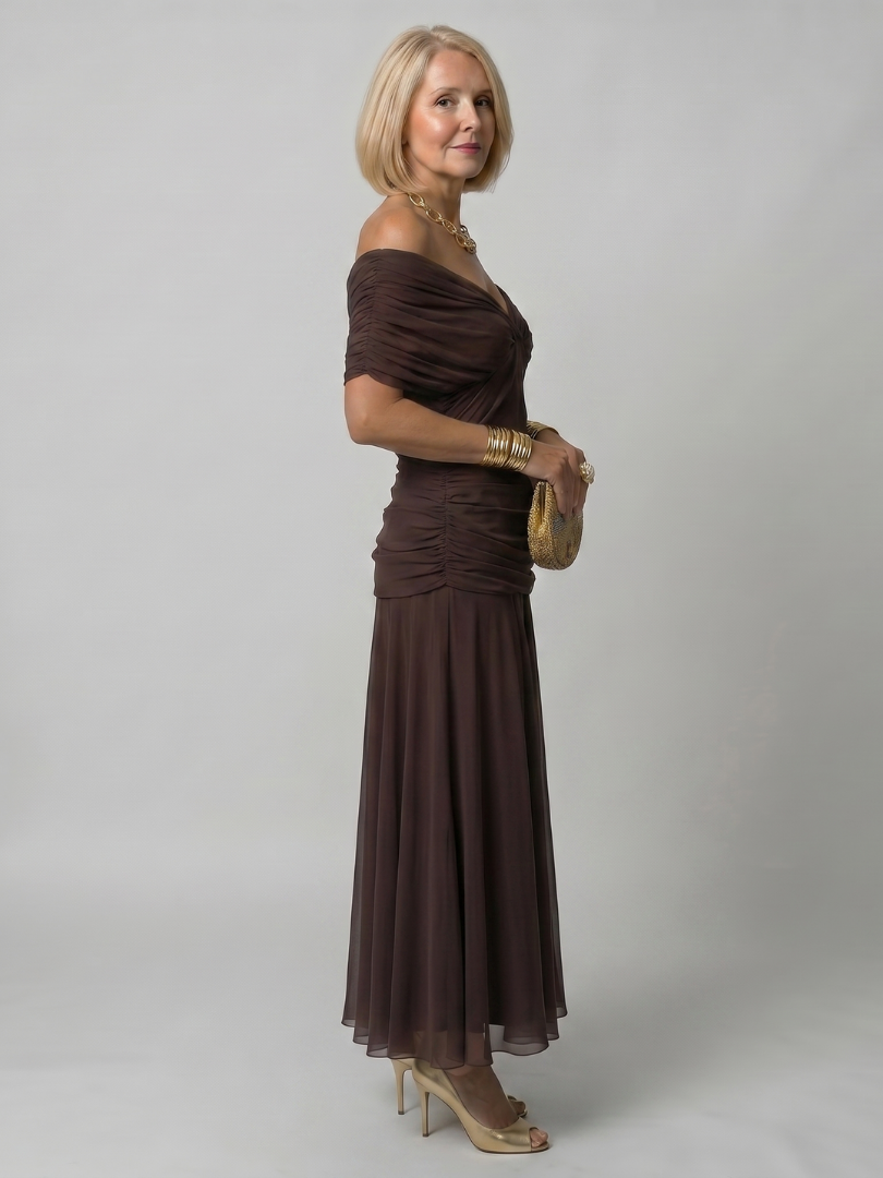 Calen | Schulterfreies Midikleid mit fließendem Fall