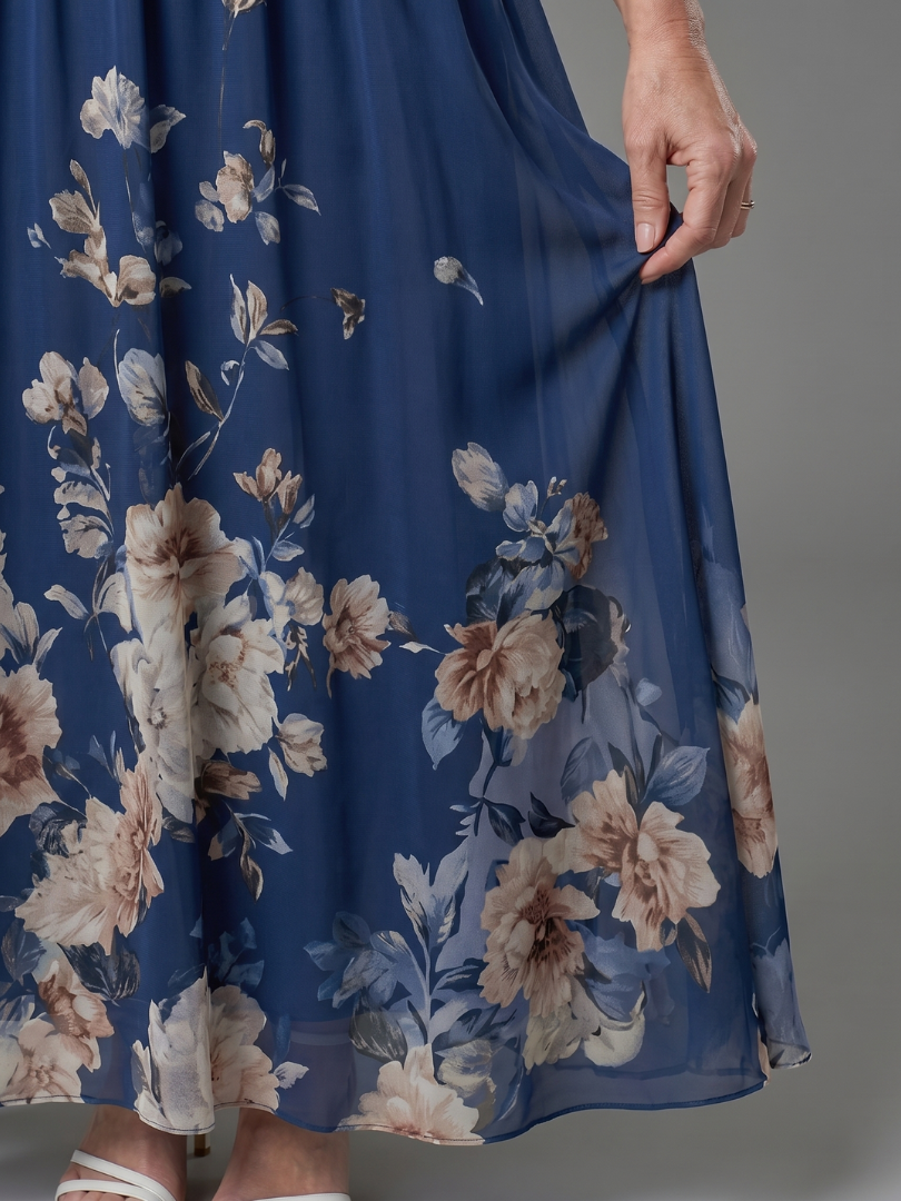 Clarissa | Ärmelloses Midikleid mit V-Ausschnitt und zartem Blumensaum