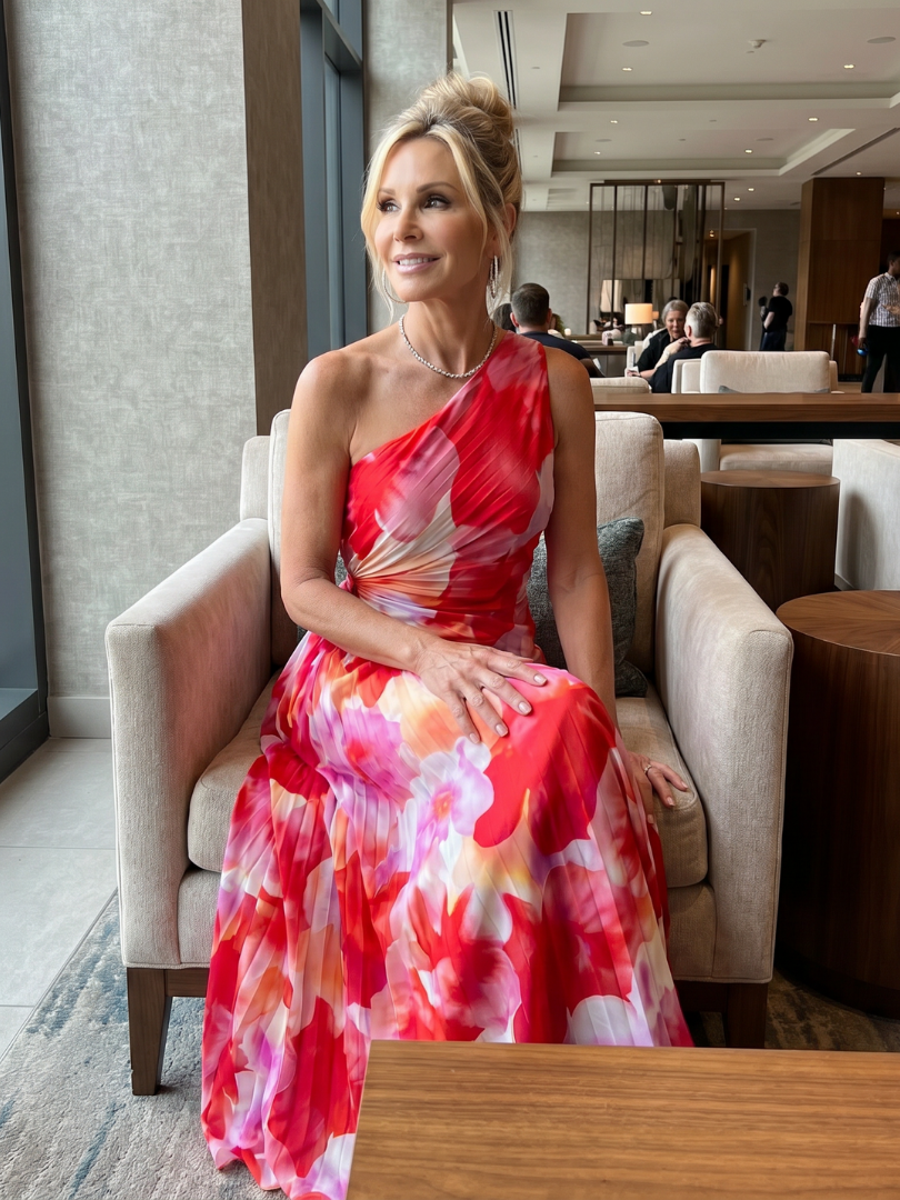 Taya | Midikleid mit One-Shoulder-Ausschnitt und plissiertem Oberteil