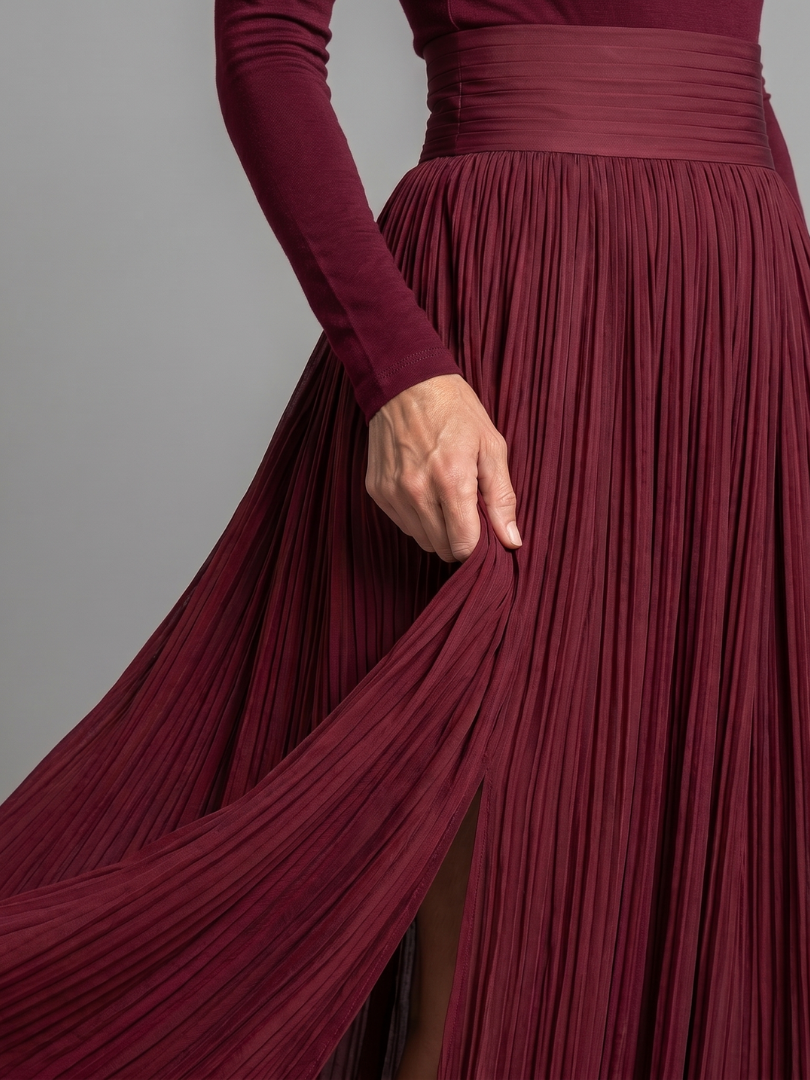 Lana | Langärmliges Midikleid mit Rollkragen und betonter Taille