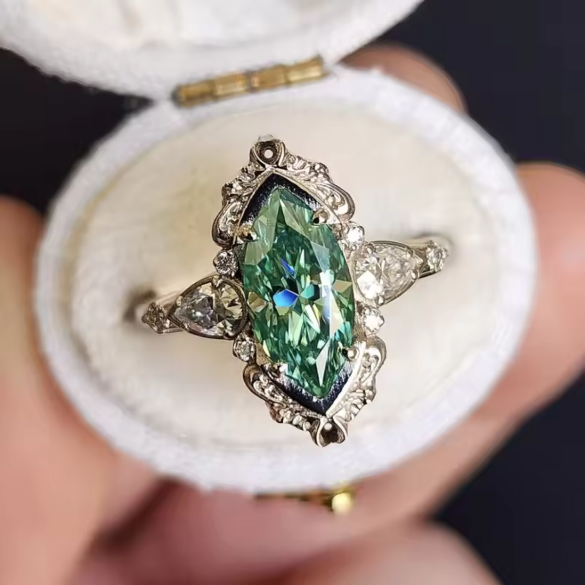 Emerald-Look Ring – Ansicht 2