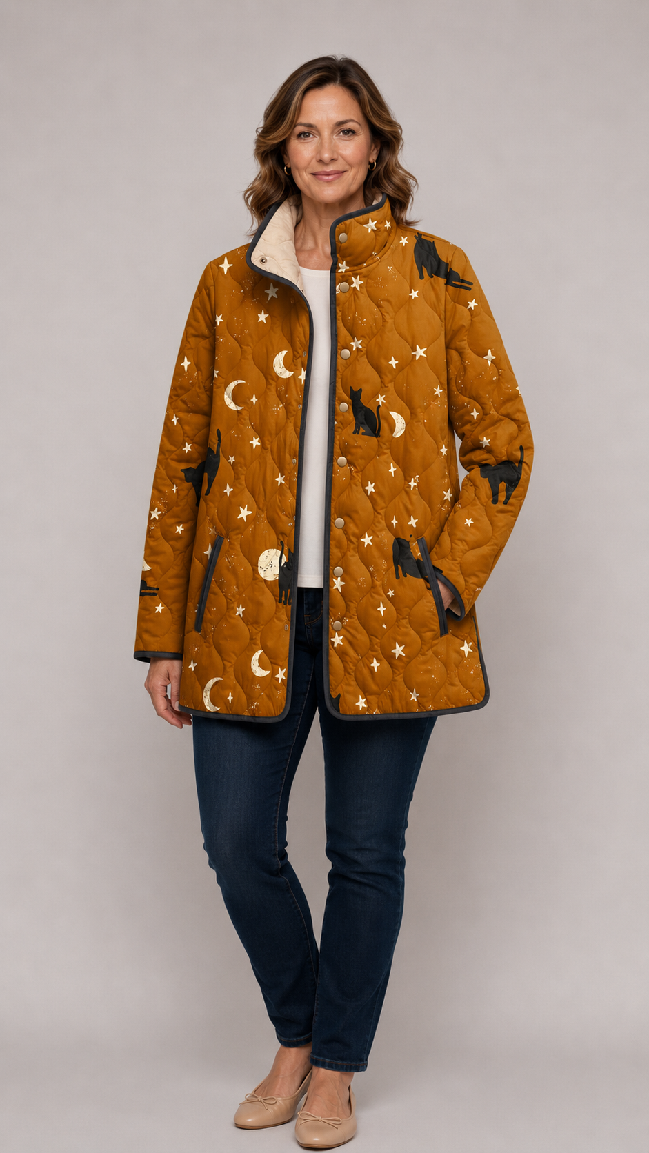 Maya Schwarze Steppjacke mit Katzenmuster – Ansicht 2