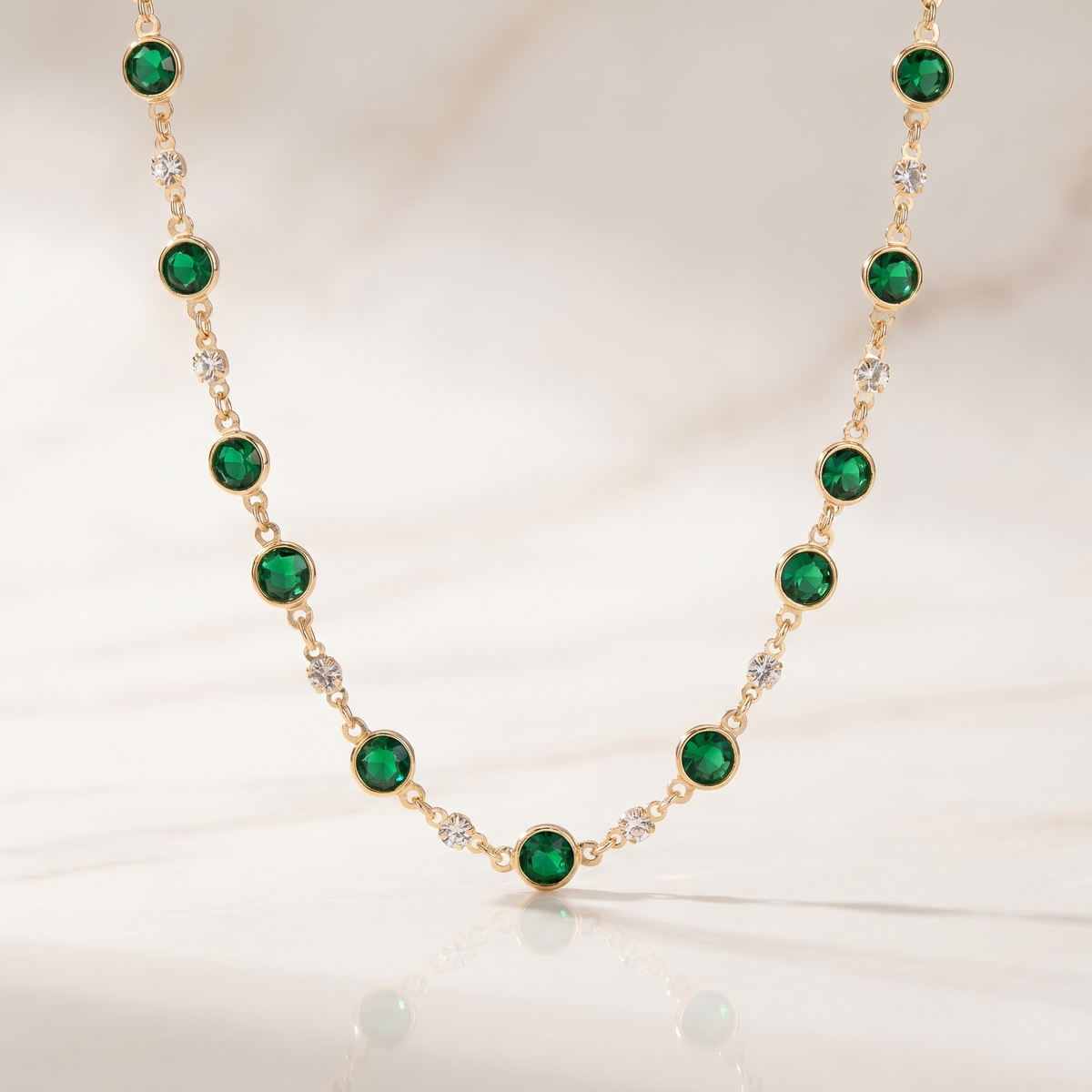 Emerald-Look Halskette