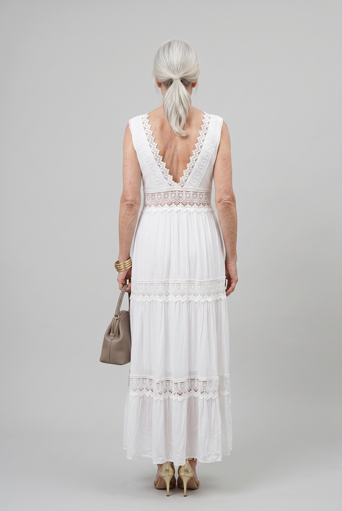 Nerea | Elegantes Spitzenkleid mit V-Ausschnitt